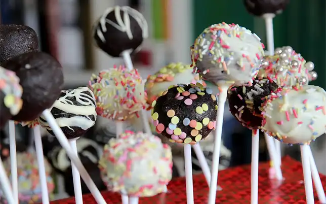 Paper sticks, including scented paper sticks, lollipop paper sticks, candy paper sticks, cotton swab paper sticks, three-dimensional paper sticks and colored paper sticks